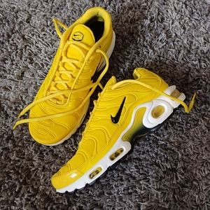 WMNS AIR MAX PLUS TN 'CHROME YELLOW' SZ 7